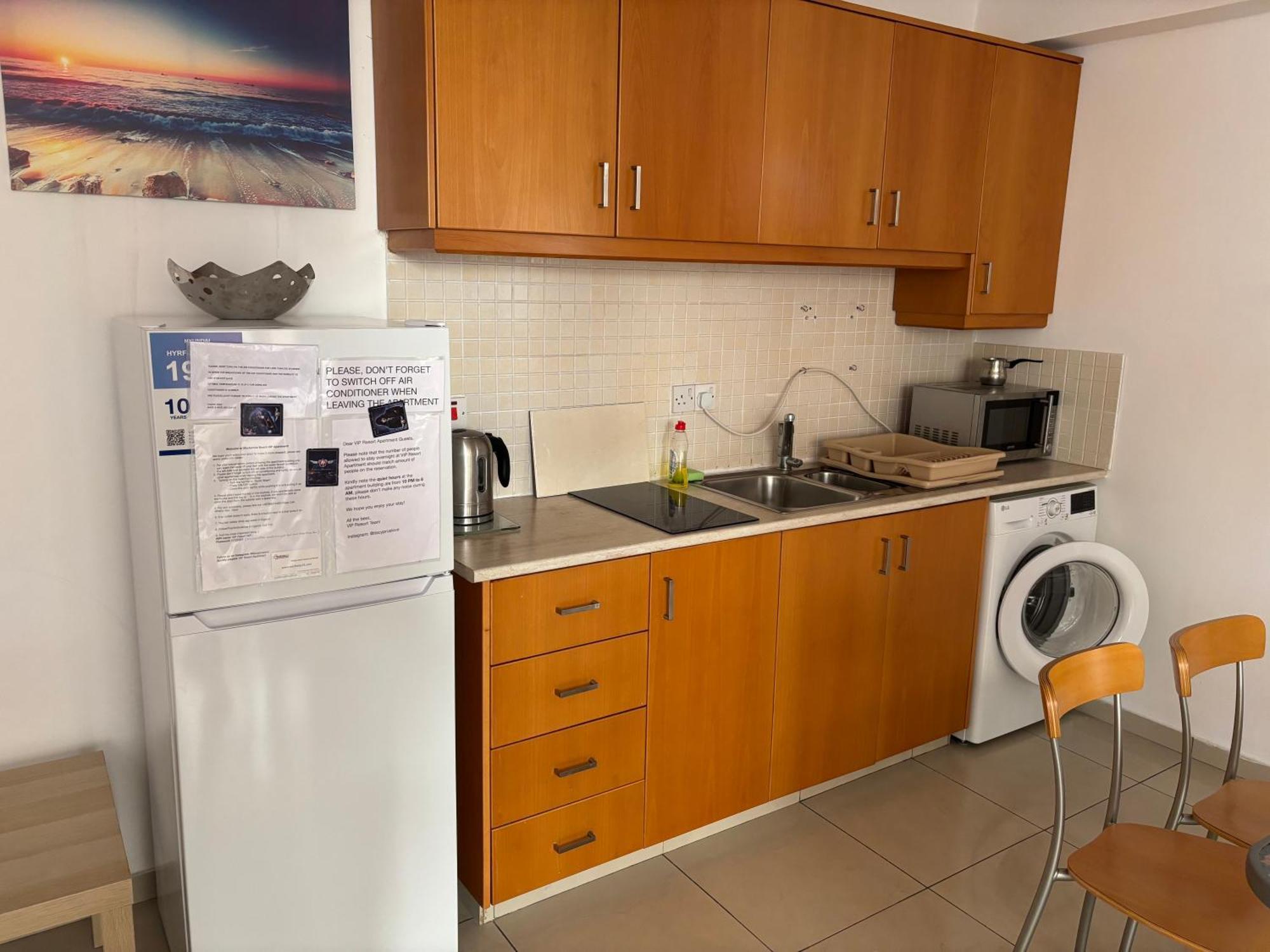Vip Resort Apartment On Makenzie Beach Larnaca Exterior photo