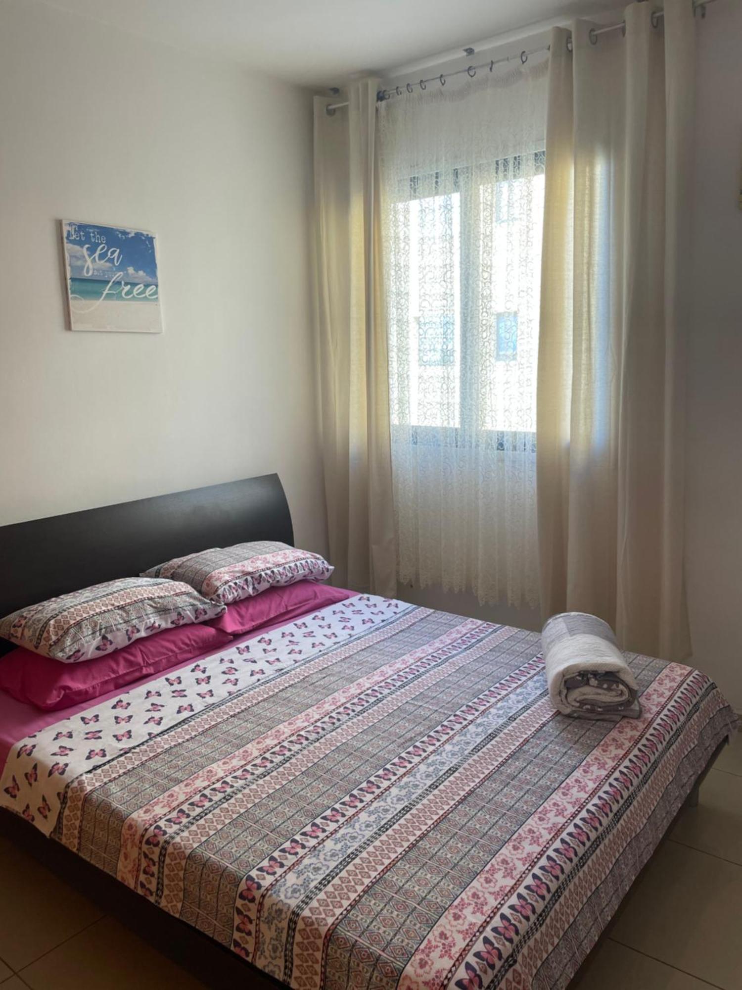 Vip Resort Apartment On Makenzie Beach Larnaca Exterior photo